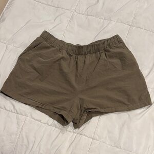 Uniqlo Women's Casual olive green Shorts